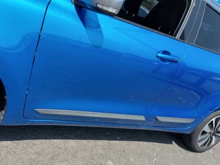 Suzuki Swift Suzuki Swift 1.0 BoosterJet 111pk Smart Hybrid Stijl | Navi | Clima | Adap.Cruise | Led Koplampen | Keyless Entry | Achteruitrijcamera | Stoelverwarming | Rijstrook+Licht+Regensensor | Privacy Glass |16'' - afbeelding nr 35