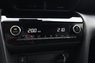 Toyota Yaris Cross Toyota Yaris Cross 1.5 Hybrid Launch Edition Head-up/Blindspot/Leder - afbeelding nr 14