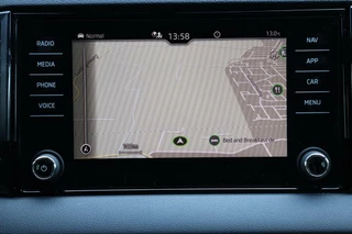 Škoda Karoq Skoda Karoq 1.5 TSI / 150 PK / DSG / Sportline / Black Edition / Virtual Cockpit / Camera / Cruise Control / Trekhaak / 19