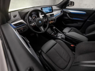 BMW X1 221Pk Automaat (PANORAMADAK, M PAKKET, GROOT NAVI, SFEERVERLICHTING, ADAPTIVE CRUISE, HEAD-UP DISPLAY, SPORTSTOELEN, LEDER, ELEK ACHTERKLEP, CAMERA, NIEUWSTAAT) - afbeelding nr 18