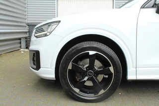 Audi Q2 Audi Q2 1.4 TFSI 150pk CoD Sport Automaat NL-Auto NAP Panoramadak Clima Cruise Navi PDC 17