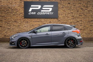 Ford Focus Ford Focus 2.0 ST, Milltek Sport, 19 Inch RS LMV, Airtec - afbeelding nr 3