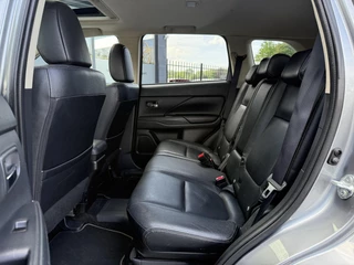 Mitsubishi Outlander Mitsubishi Outlander 2.0 PHEV Instyle 2e Eigenaar,Navi,Schuifdak,Camera,Stoelverwarming,Leder,Clima,Cruise,Pdc V+A,Nieuwe Apk bij Aflevering - afbeelding nr 8