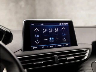 Peugeot 5008 Peugeot 5008 1.2 PureTech Sport 7 Persoons (APPLE CARPLAY, GROOT NAVI, LEDER, GETINT GLAS, SPORTSTOELEN, 360 CAMERA, CRUISE, NIEUWE APK, NIEUWSTAAT) - afbeelding nr 25
