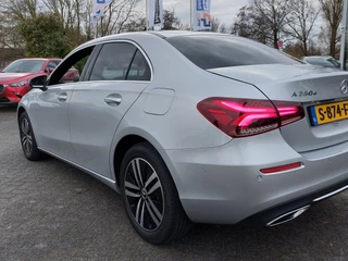 Mercedes-Benz A-Klasse 250e Plug-In Hybrid Luxury Line | Origineel NL | Navi | Apple Carplay+Android Auto | Clima | Cruise | Stoelverwarming | Pdc V+A+Assist+Camera | Privacy Glass | 17''lm - afbeelding nr 37