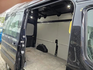 Ford Transit Ford Transit 350 2.0 TDCI L3H2 Limited 185pk Automaat | Xenon | Trekhaak | Navigatie | Camera | Stoelverwarming - afbeelding nr 9