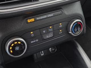 Ford Focus Ford Focus 1.0 EcoBoost, 1e Eig! Carplay! Trekhaak! Zondag OPEN! - afbeelding nr 17