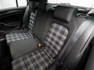 Volkswagen Golf Volkswagen Golf 1.4 TSI GTE 204Pk Automaat (SCHUIFDAK, NAVIGATIE, CLIMATE, CAMERA, GETINT GLAS, SPORTSTOELEN, LED KOPLAMPEN, CRUISE, NIEUWE APK, NIEUWSTAAT) - afbeelding nr 14
