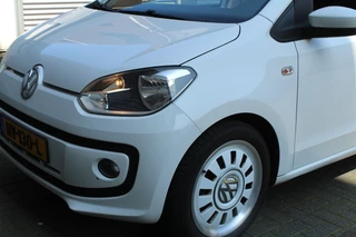 Volkswagen up! Volkswagen up! 1.0 75pk high up! NL-Auto NAP Panoramadak Fender Airco Carplay Stoelverwarming CPV El. Ramen - afbeelding nr 27