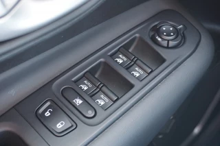 Jeep Renegade Jeep Renegade 130PK e-Hybrid S AUTOMAAT ADAPTIVE | CARPLAY | WINTERPACK! - afbeelding nr 21