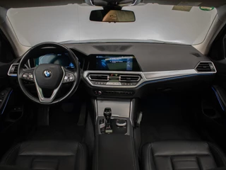 BMW 3 Serie BMW 3-serie Touring 320e M Sport (PANORAMADAK,APPLE CARPLAY,NAVI,SFEERVERLICHTING,STOELVERWARMING,CAMERA,LEDER,CRUISE,CLIMATE) - afbeelding nr 8