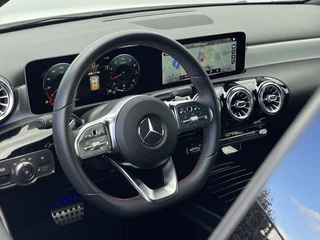 Mercedes-Benz A-Klasse | CarPlay | Sfeer | Stoelgeheugen | Keyless | Dodehoek | Night - afbeelding nr 7