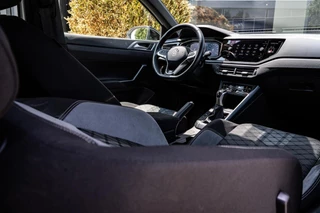 Volkswagen Taigo Volkswagen Taigo 1.5 TSI R-Line|PANO|ACC|18'|VIRTUAL|CARPLAY - afbeelding nr 17
