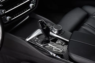 BMW 5 Serie | Laserlight | 20'' Velgen | 360 Camera | Comfort Zetels | Head-Up | - afbeelding nr 20