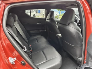Toyota C-HR Toyota C-HR 1.8 Hybrid Style Luxury | JBL | Vol Leder | Navi | Blind Spot | - afbeelding nr 31
