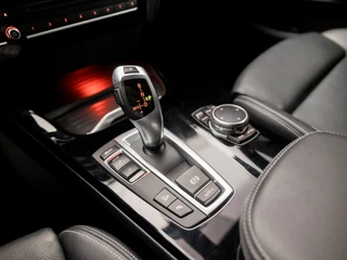 BMW X4 BMW X4 xDrive20i M Sport High Executive 184Pk Automaat (NAVIGATIE, M PAKKET, HARMAN/KARDON, GETINT GLAS, LEDEREN SPORTSTOELEN, STOELVERWARMING, XENON, PARKEERSENSOREN, ZWART HEMEL, NIEUWSTAAT) - afbeelding nr 11