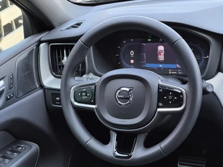 Volvo XC60 Volvo XC60 2.0 T8 Plug-in Hybrid AWD R-Design Pano H&K Leder - afbeelding nr 15