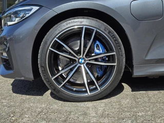 BMW 3 Serie BMW 3-serie Touring 330e xDrive M SPORT | PANORAMA | LASER | DRIVING ASS. PROF | HARMAN KARDON | - afbeelding nr 9