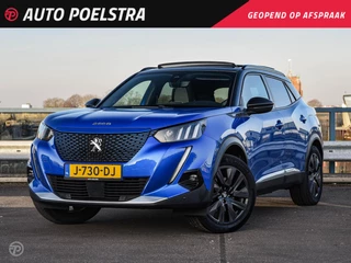 Peugeot e-2008 EV GT 50 kWh | SOH 91% | Panoramadak |Trekhaak | 360 Camera | ACC | Stoelverwarming | Sfeerverlichting | Navigatie | Apple CarPlay Android Auto | Keyless | 18" | Dealeronderhouden