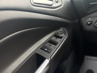 Ford Kuga Ford Kuga 1.5 Titanium | Navi | Cruise | Climate | Pdc | Full-Option - afbeelding nr 16