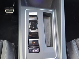 Volkswagen Golf Volkswagen Golf 1.5 eTSI R-Line Business+ | LED | Trekhaak | All-seasons | ACC | Keyless | Stoelverwarming | - afbeelding nr 18