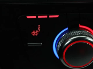 Audi A6 Audi A6 2.0 TFSI quattro S line | Stoelverwarming |  Trekhaak | Leder/Alcantara | Camera | Navigatie | Achterbankverwarming | 20'' lichtmetalen velgen | Xenon | Parkeerhulp | Bluetooth - afbeelding nr 9