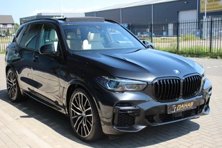 BMW X5 BMW X5 xDrive45e High Executive M-Sport | Pano | Luchtvering | 360 Camera | Trekhaak | Laser | ACC - afbeelding nr 8