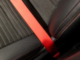 Mercedes-Benz B-Klasse Automaat (PANORAMADAK, GROOT NAVI, SFEERVERLICHTING, RODE GORDELS, LEDER/ALCANTARA, SPORTSTOELEN, GETINT GLAS, TREKHAAK, NIEUWSTAAT) - afbeelding nr 23