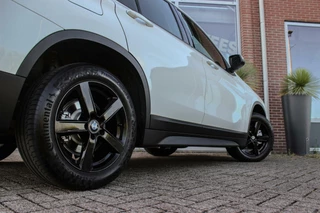 BMW X1 ➡️ BMW X1 sDrive18i F48 Executive | 2e eigenaar | Trekhaak | Sportstuur | DAB | Navi | PDC | Cruise-control | Climate | 140 pk | Automaat | 17 inch | Bluetooth | - afbeelding nr 40