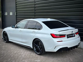 BMW 3 Serie BMW 3 Serie 330i M-PERFORMANCE DAK|HEADUP|360CAM|ACC|INDIVIDUAL - afbeelding nr 3