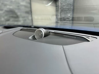 Volvo V90 Volvo V90 2.0 D3 R-Design Automaat | Panoramadak | Volleer | Camera met rondomzicht | Bowers&Wilkins | Adaptieve cruise control | Head-up Display | Apple CarPlay | LED | Parkeersensoren voor en achter - afbeelding nr 64