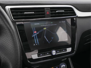 MG ZS-EV (INCL-BTW) *PANO | FULL-LEATHER | CCS-FASTLOADER | KEYLESS | NAVI-FULLMAP | ADAPTIVE-CRUISE | CAMERA | HEATED-SPORT-SEATS | CARPLAY | BLINDSPOT | DAB | LANE-ASSIST | 17
