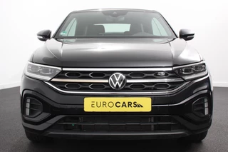 Volkswagen T-Roc Volkswagen T-Roc Cabrio 1.5 TSI 150pk DSG R-Line | Navigatie | Apple Carpaly/Android Auto | Parkeersensoren | Camera | Adaptive Cruise Control | Stoelverwarming | Climate Control - afbeelding nr 3