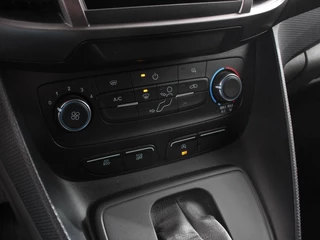 Ford Transit Connect Ford Transit Connect 1.5 Automaat L2 Trend Navigatie Airco Parkeer sensoren Cruise Control 3 zits Camera DAB+ Trekhaak - afbeelding nr 18
