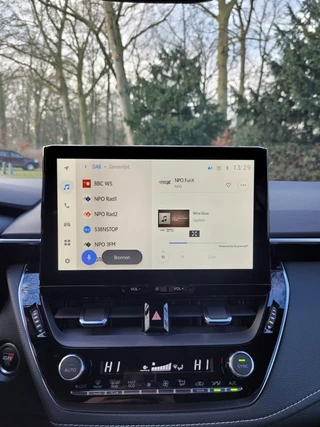 Toyota Corolla Touring Sports / Apple Carplay / Stuurverwarming / Adaptive Cruise Control - afbeelding nr 10