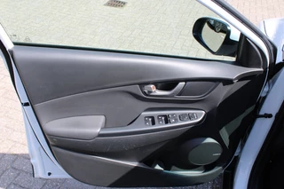 Hyundai Kona Hyundai Kona 1.0T Premium Navi/Leder/Wint/Cam/Pdc/Cool/18