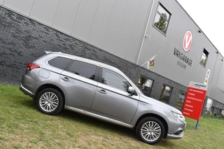 Mitsubishi Outlander Navi/Alcantara-Leder/Camera/Pdc/Standkachel/Trekhaak/Etc.! - afbeelding nr 26