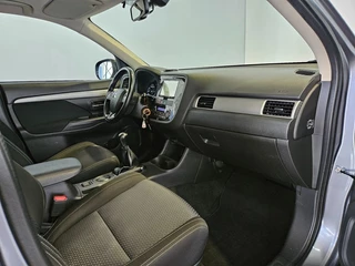 Mitsubishi Outlander Mitsubishi Outlander 2.0 Business Edition / Trekhaak / Camera - afbeelding nr 19