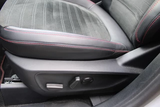 Ford Kuga | Panoramadak | Trekhaak | B&O - afbeelding nr 40