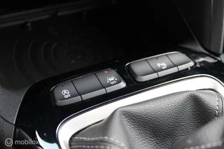 Opel Corsa Opel Corsa 1.2 Elegance 100 PK, Pdc voor/achter + camera, Navi, App connect, Cruise, Airco, 17 Inch Lmv, Dodehoek detectie, Inklapbare spiegels. - afbeelding nr 24