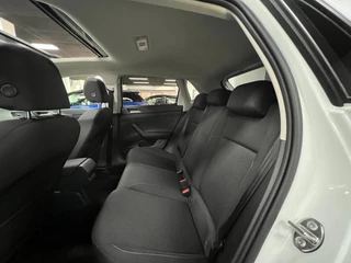 Volkswagen Polo Volkswagen Polo 1.0 | Stoelverwarm|CarPlay |PDC| Panoramadak - afbeelding nr 24
