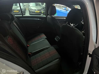 Volkswagen Golf Volkswagen Golf 2.0 TSI GTI TCR/ 290 PK / ACC / Nieuwe staat - afbeelding nr 25