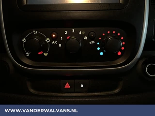 Renault Trafic Renault Trafic 1.6 dCi 125 pk L2H1 Euro6 Airco | Navigatie | Trekhaak | Cruisecontrol | Parkeersensoren Bijrijdersbank - afbeelding nr 6