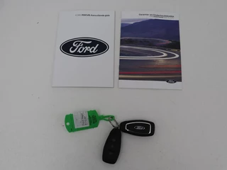 Ford Focus Ford Focus 1.0 EcoBoost Hybrid Titanium Style |  Stoel & stuurverwarming | Camera | Full LED | Carplay | Climate control | Navigatie | Park Assist | Getint glas - afbeelding nr 12