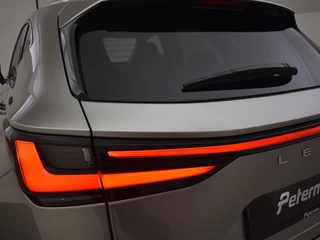 Lexus NX Lexus NX 450h+ AWD Plug in Hybrid Luxury Line | Trekhaak | Stoel en Stuur - afbeelding nr 12