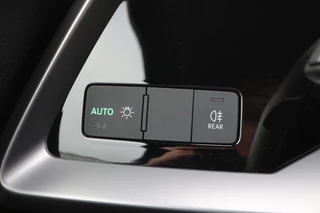 Audi A3 Virtual Cockpit Plus/Navi Plus/Keyless/LED/Winterpakket/DAB/17