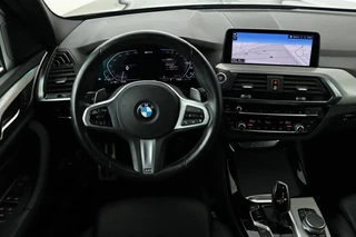 BMW X3 BMW X3 xDrive30e M Sport | Leder | Stoelverwarming |  Camera | Carplay | Sfeerverlichting | DAB | Sportstoelen | Full LED - afbeelding nr 3