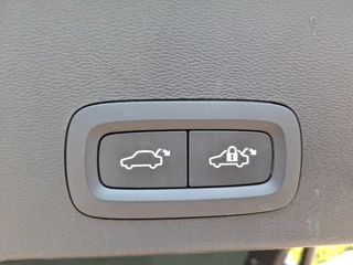 Volvo XC40 Volvo XC40 1.5 T5 Recharge Inscription | Panoramisch Schuif/Kanteldak | Trekhaak | Elektrisch verstelbare bestuurdersstoel | - afbeelding nr 11