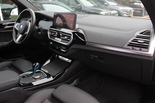 BMW iX3 BMW iX3 Exe. M Sport 80 kWh / SoH 99% / Trekhaak / Panoramadak / Camera / Leder / 20'' / DAB / Sfeerverlichting / Stoelverwarming / Cruise Control - afbeelding nr 14