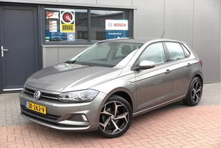 Volkswagen Polo Volkswagen Polo 1.0 TSI 95 PK Comfortline , Trekhaak , Stoelverwarming , Navigatie , Parkeersensoren , Climate control , 17